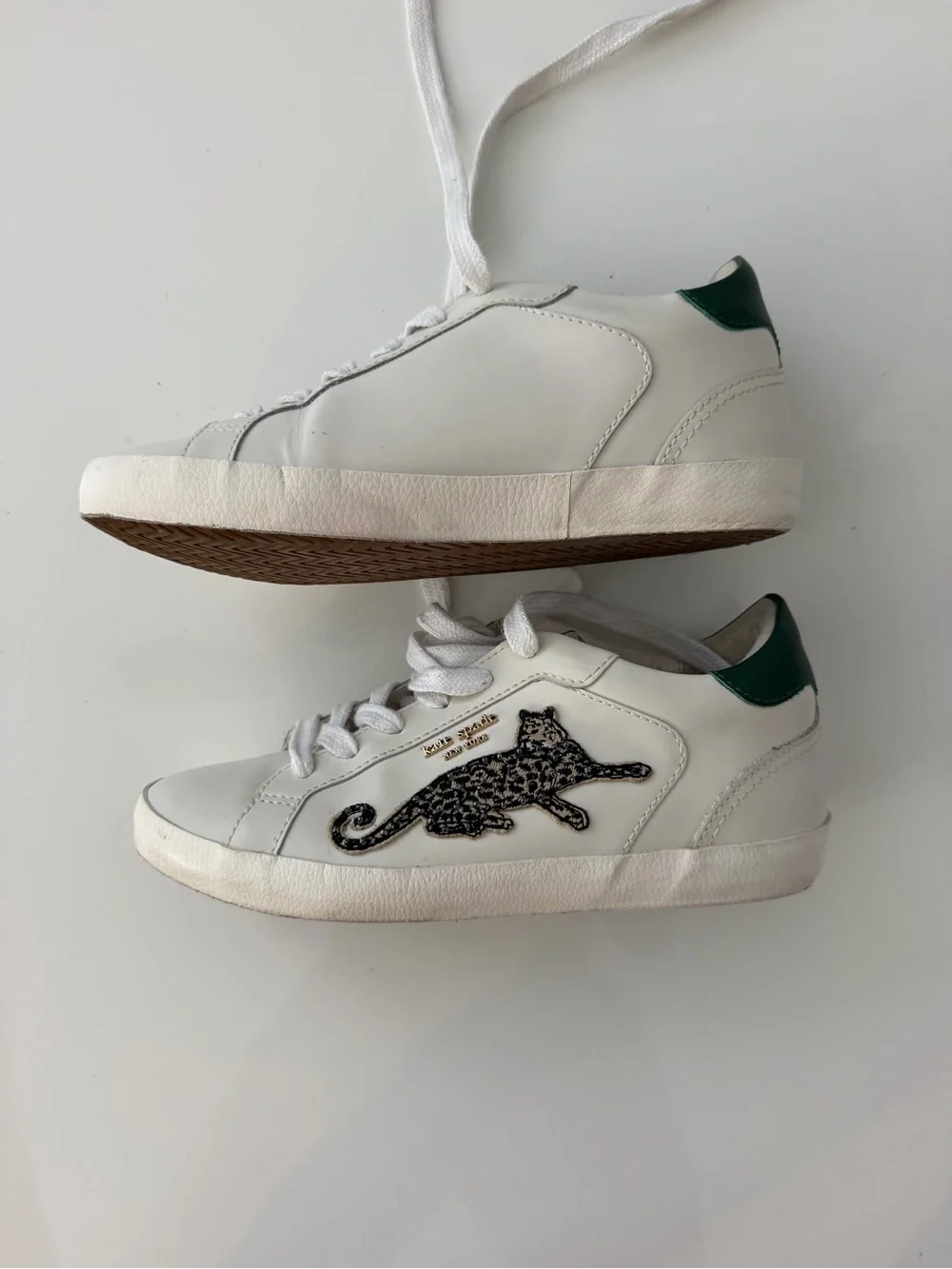 Kate Spade Ace Leopard Leather Sneakers White Green Beaded Cat Shoes Sz 7 EUC